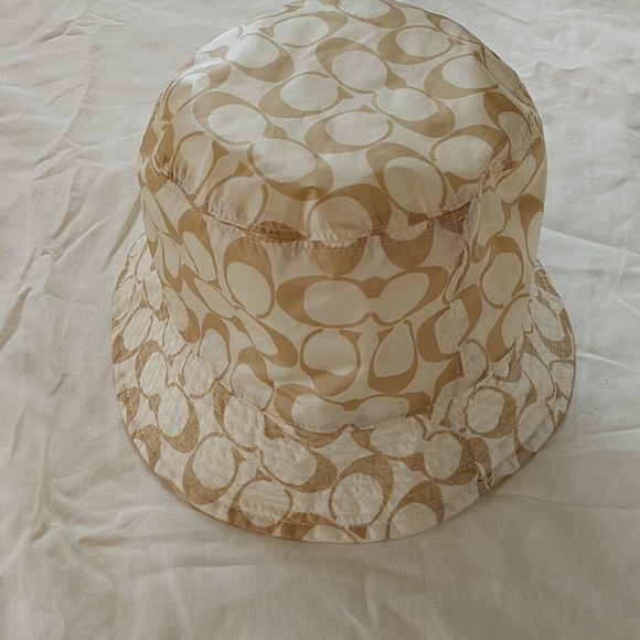 coach bucket rain hat